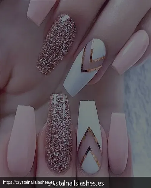 como quitar las uñas postizas de tipo